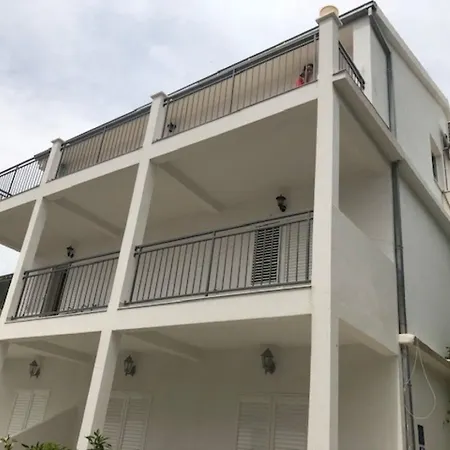 Eddie Apartmán Baška Voda