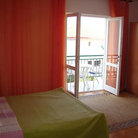 Eddie Apartment Baska Voda