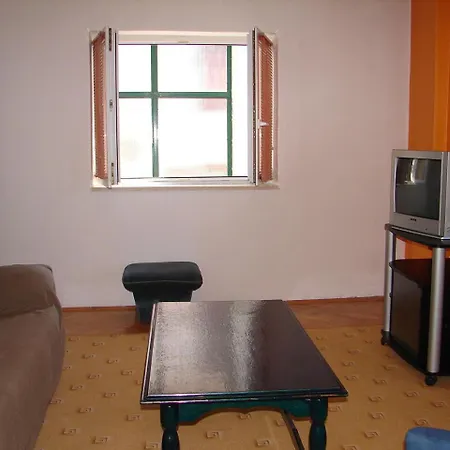 Eddie Apartment Baska Voda